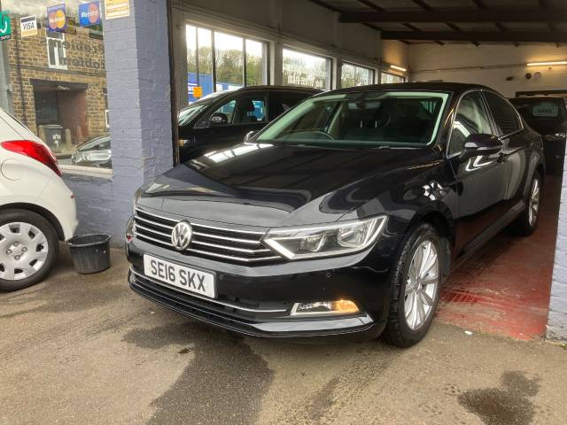 Volkswagen Passat 1.6 TDI SE Business 4dr Saloon Diesel Black